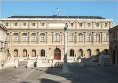 L'École nationale supérieure des beaux-arts de Paris est une école d'art française fondée en 1917.