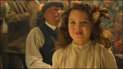 Qui joue la jolie petite Cora qui danse avec Jack ?