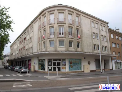 Qu'est-ce qui vient d'ouvrir à l'emplacement du grand magasin "COOP" des années 60 à 80 ?