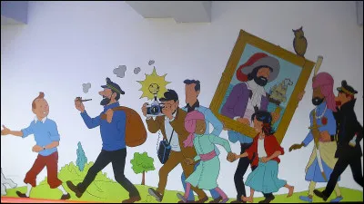 Dans quelle gare de métro belge pouvons-nous retrouver des peintures des aventures de Tintin ?