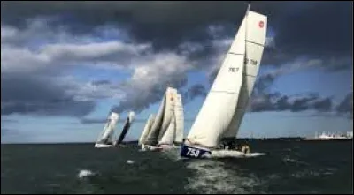 ''Navigateur'' : Quel navigateur n'est pas mort en mer lors d'une compétition ?