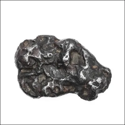 Combien de chutes de météorites, observe-t-on, par an ? (environ)