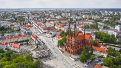 Ville polonaise de 300 000 habitants, la plus grande ville du nord-est de la Pologne :