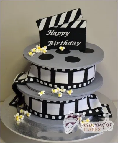 Mon 1er est un article indéfini
Mon 2e se fête autour d'un feu
Mon 3e est douillet
Mon 4e n'est pas mûr
Mon tout est un film d'Henri Verneuil avec :