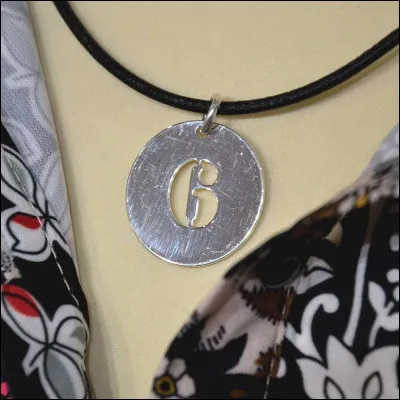 Quel est le volume d'une citerne de longueur 4 mètres, de largeur 3 mètres et de profondeur 2 mètres ?