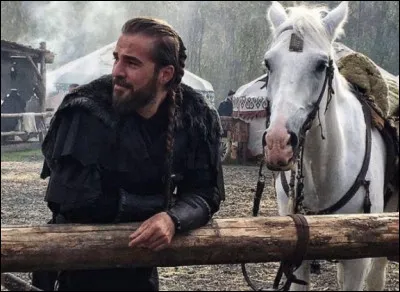 Pourquoi Ertuğrul a-t-il décidé de migrer en laissant ses frères ?