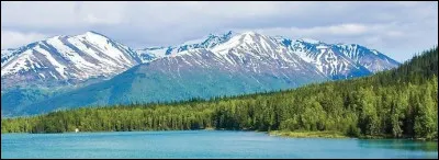 À quel pays appartiennent les îles Chichagof, Kupreanof, Kruzof et Baranof ?