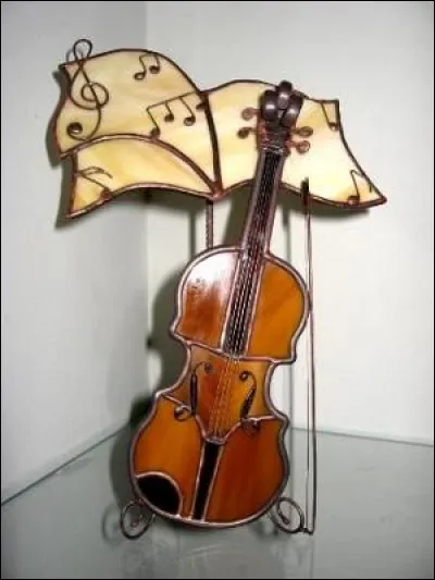 Mon 1er est un animal ou un radinMon 2e est sous le solMon 3e n'est pas luiMon tout est un chanteur qui a interpr&eacute;t&eacute; :