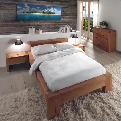 Finalement, il réussit à entrer, tu te rendors mais quand tu te réveilles une heure plus tard, tu sens une mauvaise odeur et remarques que ton chat a fait pipi sur ton lit !