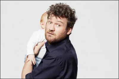 Par quel mot ODB débute-t-il chacun de ses sketchs ?