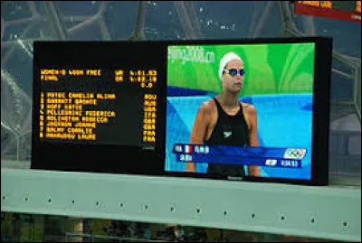 Laure Manaudou a signé le temps de 4 min 03 s 38, à seulement 1 s 25 de son propre record du monde, réalisant ainsi sa quatrième meilleure performance sur la distance. Le 27 juin, quel titre remporte-t-elle ?