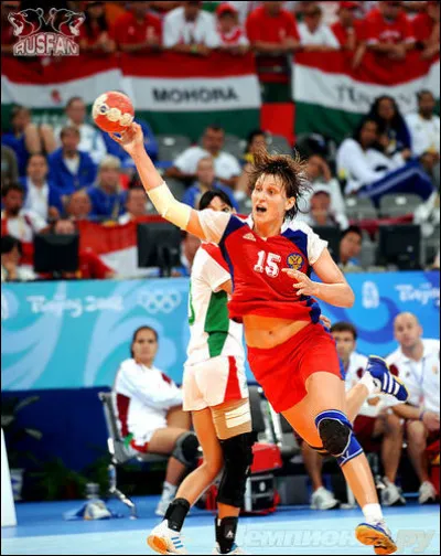 Que sont les sports pratiqués par les parents de Laure Manaudou ?