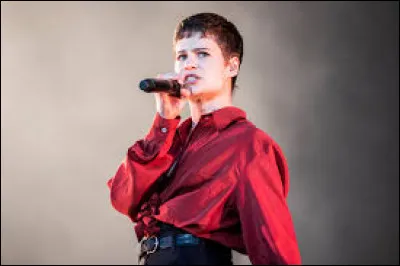 Complétez le titre de cette chanson : "People,...