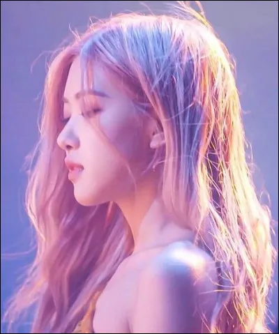 Si elle était un garçon, avec qui sortirait-elle ?