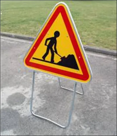 Que signale le panneau AK5 ?