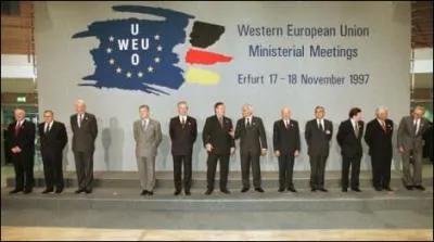 Selon ses membres,  quoi a servi l'UEO, organisation dissoute mercredi et que personne ne connaissait ?