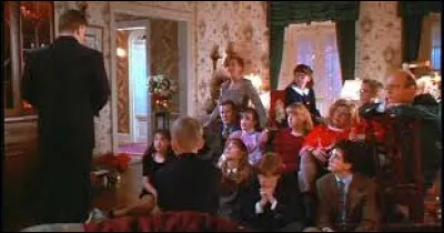 Dans quelle ville la famille de Kevin va-t-elle voyager ?