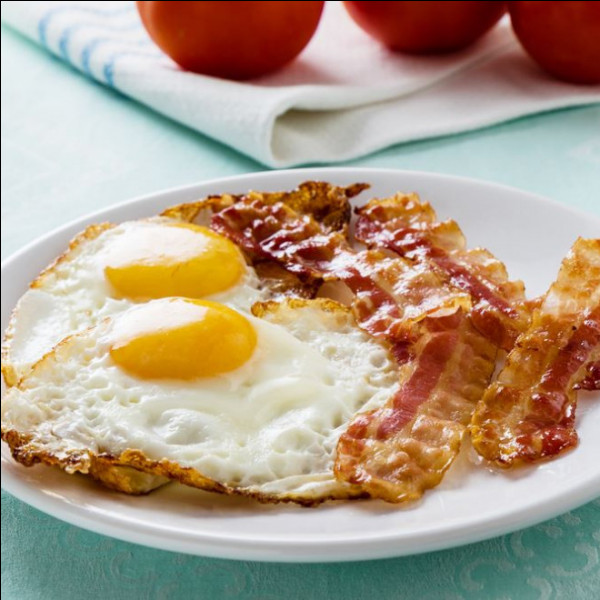 Les Anglais, au petit déjeuner aiment manger "eggs and bacon", mais comment sont cuits les œufs ?