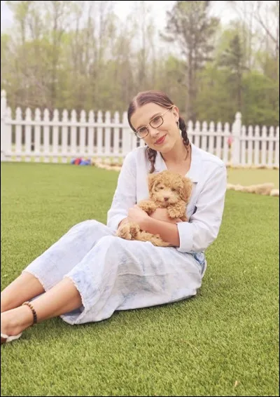 Quel est le nom du chien de Millie ?