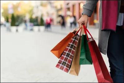 Maintenant, passons aux magasins de vêtements (si, si, oui, oui). Comment choisis-tu tes vêtements ?