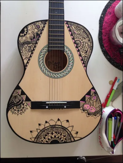 Mon 1er est un balai ou un printempsMon 2e piqueMon 3e, quand il n'est pas ego, est au nombre de 12Mon tout est une chanson de :