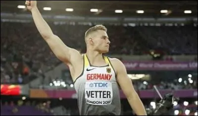 Quelle est la spécialité de Johannes Vetter ?