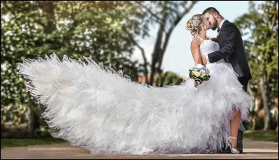 Cette fois-ci nous allons parler du mariage, mais pas n'importe quel mariage : les mariages de mineures. Je vais vous laissez deviner combien de filles de moins de 18 ans sont mariées dans le monde.