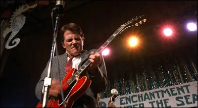 "Retour vers le futur" > Bon, évidemment dans ce cas-là, on pourrait croire que l'on peut tout se permettre : mais encore ?