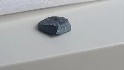 Allez, avant-dernière question ! Une autre pierre magnifique !