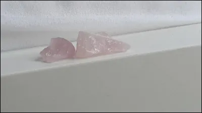 Ha, ha ! C'est plus compliqué, sans indice ! Mais là, je ne vous dirai rien !
Quelles sont ces pierres ?