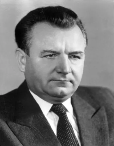Cet homme politique tchécoslovaque, dirigeant communiste, principal organisateur du Coup de Prague de février 1948, président de la Tchécoslovaquie du 14 juin 1948 à sa mort le 14 mars 1953, c'est ... Gottwald.