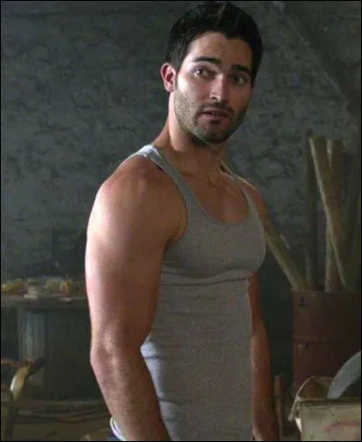 Quand Derek était Alpha, il a mordu ... personnes.