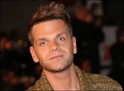 Quelle île donne son nom à la chanson du retour du chanteur Keen' V ?