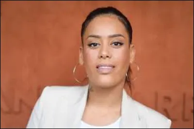 Avec quelle chanteuse Amel Bent partage-t-elle un duo sur la chanson "Jusqu'au bout" ?