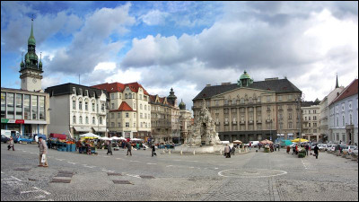 Ville de République tchèque, capitale de la Moravie :
