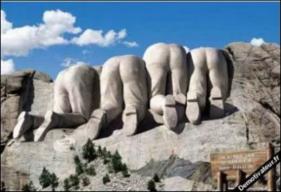 - Blind test -
-+-+-+-+-+-+-+
Les visages de quels présidents américains peut-on voir émerger de l'autre côté du mont Rushmore ?
