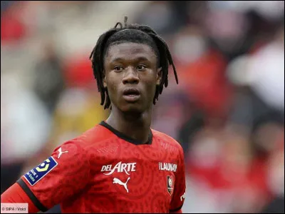 Qui est ce footballeur ?