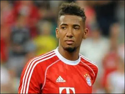 Qui est ce footballeur ?