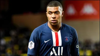 Qui est ce footballeur ?