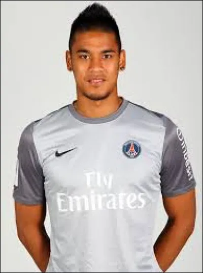 Qui est ce footballeur ?