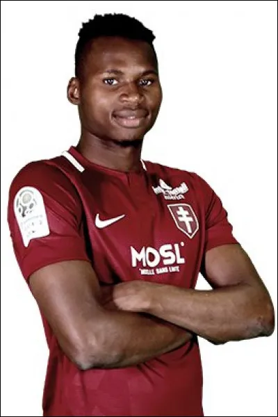 Qui est ce footballeur ?