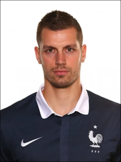 Qui est ce footballeur ?