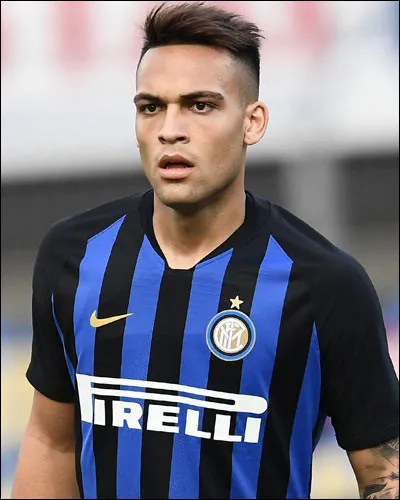 Qui est ce footballeur ?