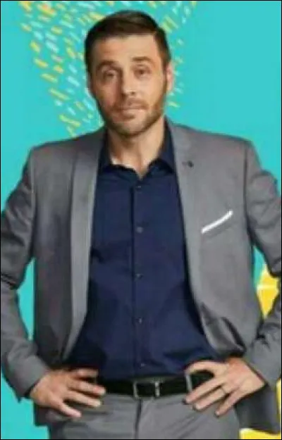 Le p&egrave;re de Mia est :