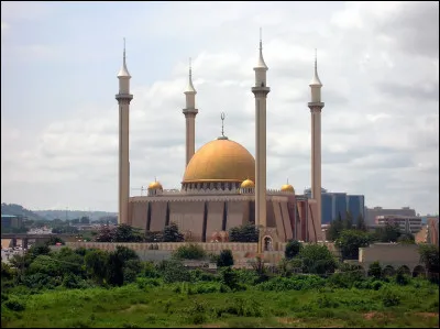 Lass comme Lassa : C'est une ville d'un pays d'Afrique dont la capitale est Abuja, lequel ?