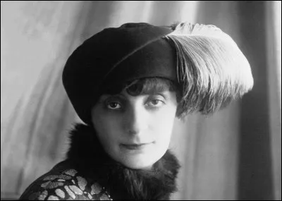 Poétesse française d'origine roumaine du début XXe, voici ... de Noailles.