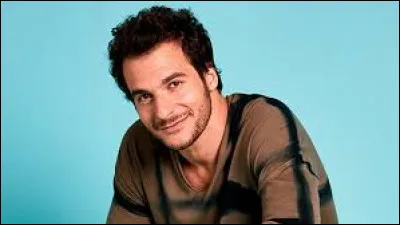 Compl&eacute;tez le titre de cette chanson : "Tout...