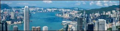 Combien d'habitants vivent à Hong Kong ?