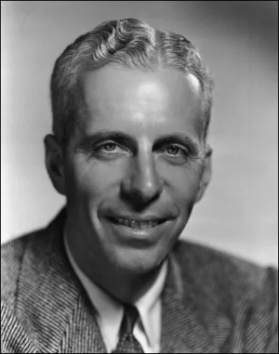 Ce cinéaste américain, qui a réalisé "Scarface", "Le Grand Sommeil", "La Captive aux yeux clairs", "Rio Bravo", se prénomme ...