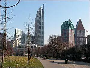 Dans quelle ville se trouve le siège du gouvernement, aux Pays-Bas ?